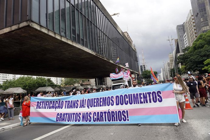 Archivo - January 29, 2023, So Paulo, So Paulo, Brazil: So Paulo SP Brazil January 20 2023 March in celebration of the World Day of Transgender Visibility in So Paulo