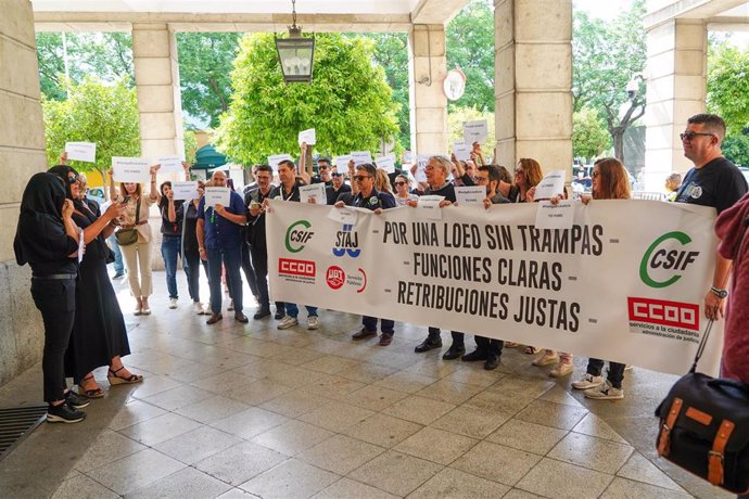 Archivo - Protesta de los funcinarios de Justicia en los juzgados del Prado