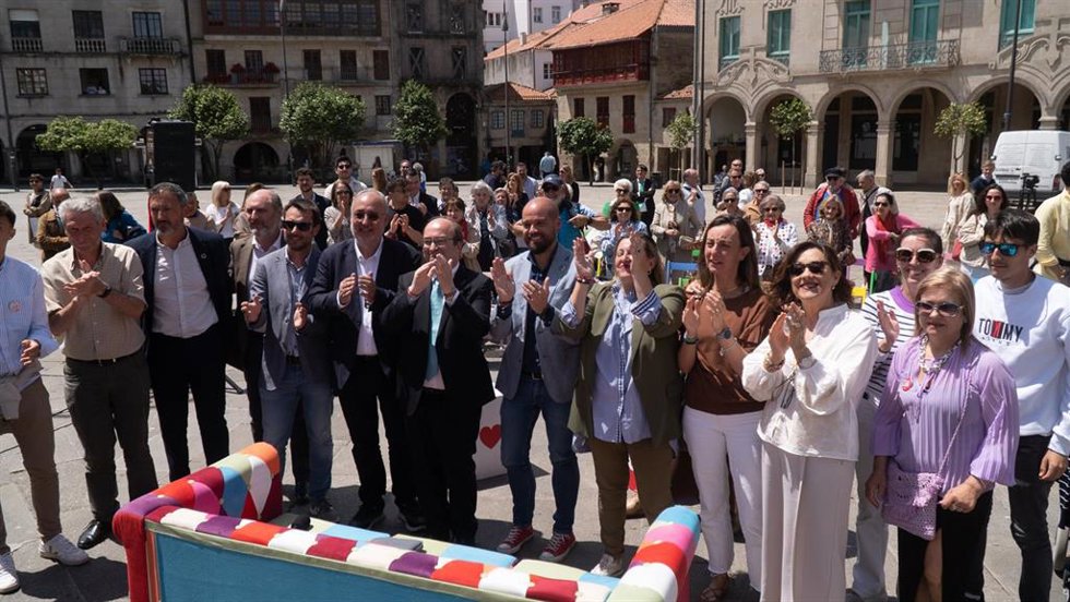 El diputado del PSOE Guillermo Meijón (2i); el ministro de Cultura y Deporte, Miquel Iceta (3i); el candidato del PSdeG-PSOE a la Alcaldía de Pontevedra, Iván Puentes (4i); la concejala de Turismo y Promoción Económica del Concello de Pontevedra, Yoya B