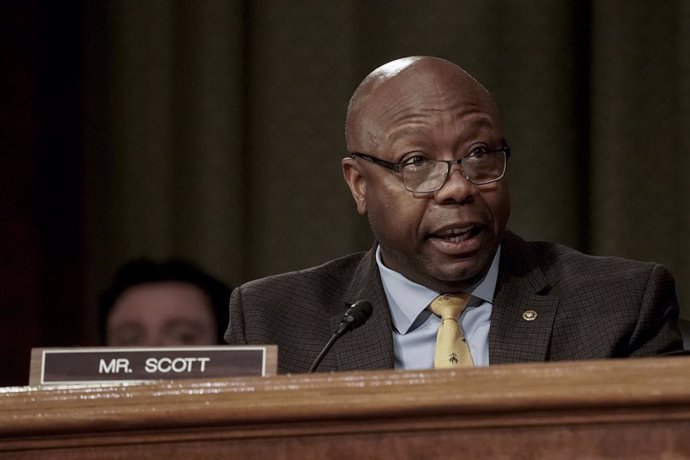 Archivo - February 3, 2022, Washington, District of Columbia, USA: United States Senator Tim Scott (Republican of South Carolina) speaks before a Senate Banking, Housing and Urban Affairs Committee confirmation hearing on Capitol Hill in Washington, D.C