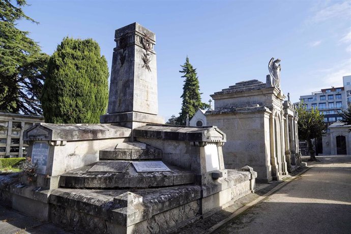 Archivo - Panteones en el cementerio de Pereiró, a 21 de octubre de 2021, en Vigo, Galicia, (España). El cementerio de Pereiró fue abierto a finales del siglo XIX para sustituir al de Picacho, primero de carácter municipal en Vigo. El cementerio de Pere
