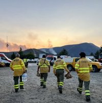 Efectivos de extinción se enfrentan en Las Hurdes a otra noche con el fuego activo en nivel 2 de peligrosidad