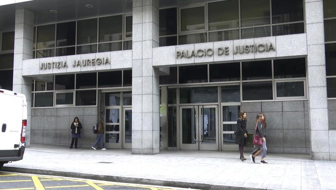 Archivo - Exterior del Palacio de Justicia en Bilbao