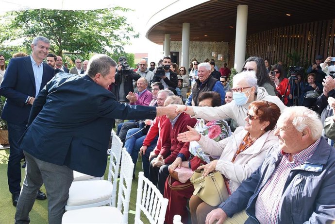El candidato del PSOE a la Presidencia de C-LM, Emiliano García-Page, en Sonseca.
