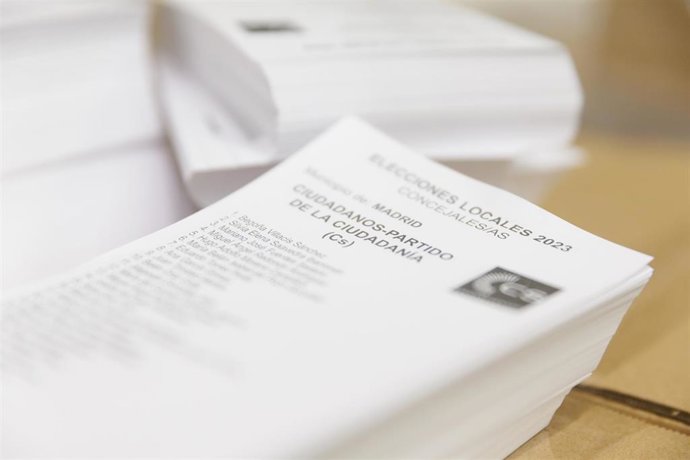 Papeletas electorales de Ciudadanos, en el centro logístico electoral de la Delegación del Gobierno, en el Polígono La Garena