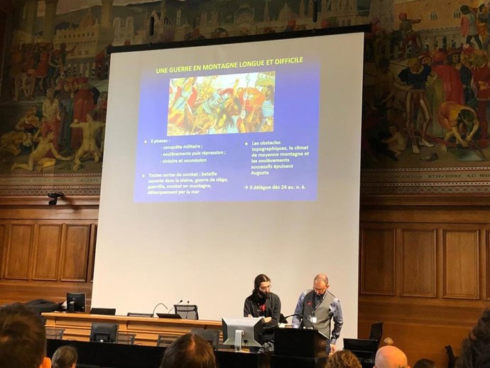 Los restos militares de los yacimientos palentinos de La Loma y Monte Benorio se presentan en Suiza como ejemplo