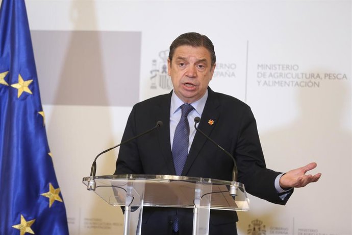 Archivo - El ministro de Agricultura, Pesca y Alimentación, Luis Planas, comparece en rueda de prensa, después de presidir el Consejo Consultivo de Política Agraria, en la sede del Ministerio, a 14 de julio de 2021, en Madrid (España). Posterior al Cons