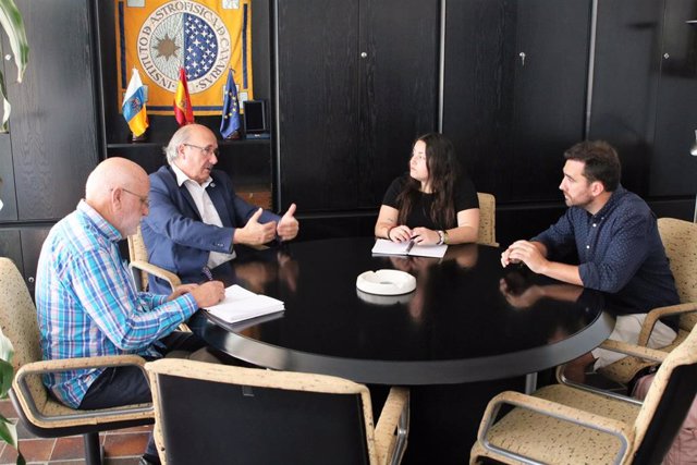 Reunión de candidatos de Unidas Sí Podemos con representantes del IAC