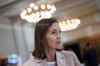 Maroto promete transformar La Nave en sede de laboratorios de industria verde y reforzar las redes empresariales