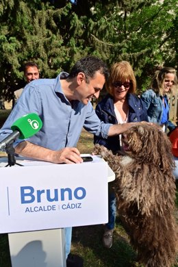 Bruno García en el acto de presentación de la propuesta de Cádiz como ciudad de las mascotas.