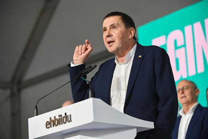 El coordinador de EH Bildu, Arnaldo Otegi, en un acto electoral en San Sebastián