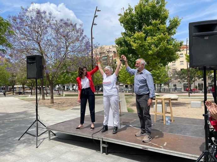 La eurodiputada Eva Poptcheva, la candidata de Cs a la alcaldía de Barcelona, Anna Grau, y el líder de Cs en Cataluya, Carlos Carrizosa.
