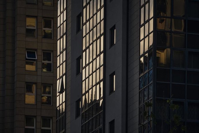 Archivo - Vista de una vivienda, a 17 de abril de 2023, en Ourense, Galicia (España). El Consejo de Ministros ha aprobado la movilización de 50.000 viviendas de la Sareb --antes conocido como 'banco malo'-- para el alquiler asequible de jóvenes y famili