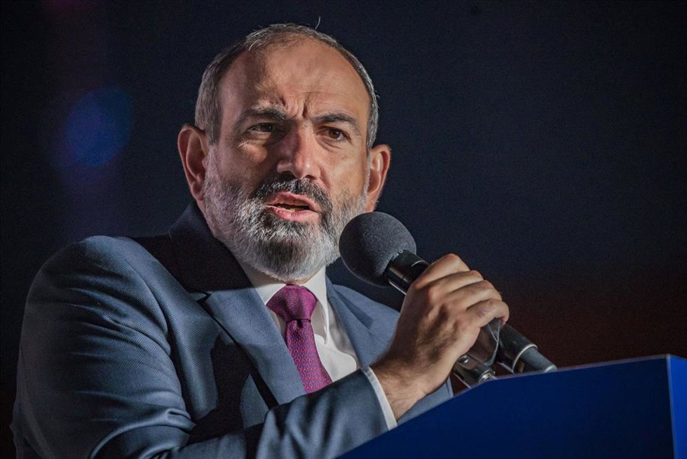 Archivo - El primer ministro de Armenia, Nikol Pashinián