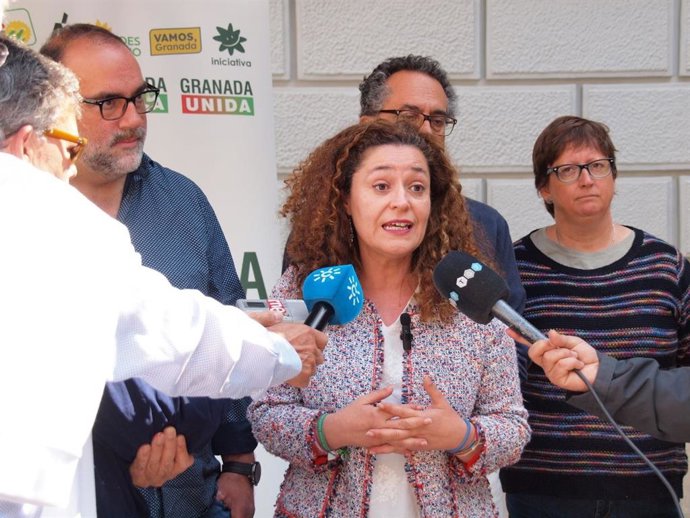 Inmaculada Nieto apoyando la candidatura de Granada Unida.