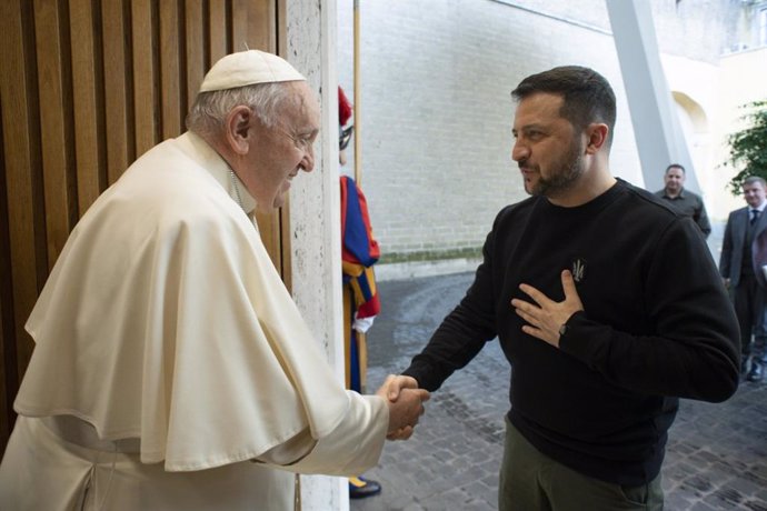 FILED - 13 May 2023, Italy, Rome: Pope Francis receives Ukrainian President Volodymyr Zelensky at the Vatican. Photo: -/Ukrainian Presidency/dpa - ATTENTION: editorial use only and only if the credit mentioned above is referenced in full