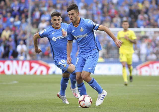 Gonzalo Villar of Getafe in action during the spanish league, La Liga Santander, football match played between Getafe CF and Elche CF at Coliseum Alfonso Perez stadium on May 20, 2023 in Getafe, Madrid, Spain.