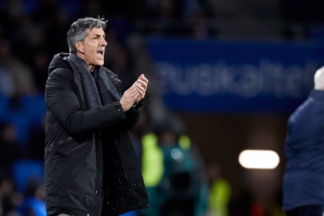 Archivo - Imanol Alguacil head coach of Real Sociedad reacts during the round of 16 of Copa del Rey match between Real Sociedad and RCD Mallorca at Reale Arena  on January 17, 2023, in San Sebastian, Spain.