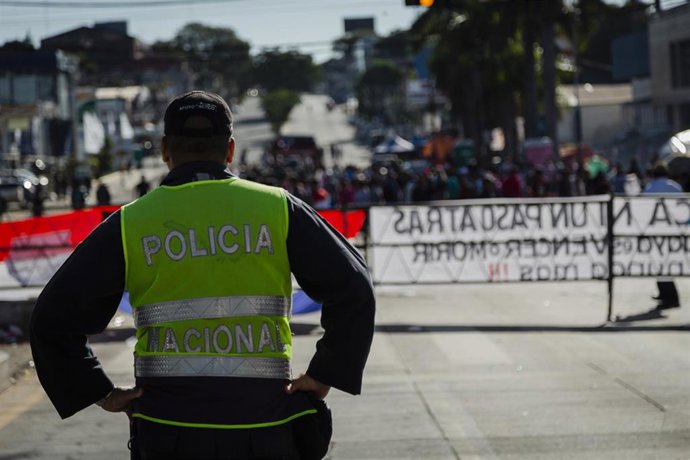 Foto de archivo de un policía de Paraguay