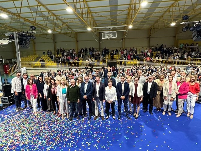 El PP presenta la candidatura a la alcaldía de Santanyí que encabeza Maria Pons ante 1.000 personas