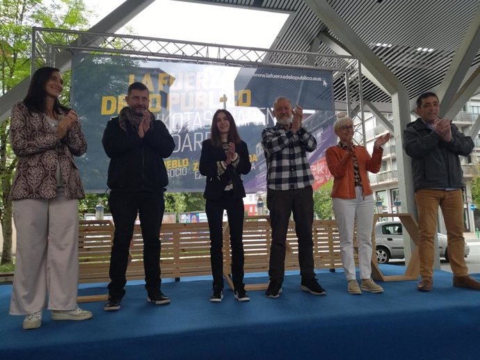 Acto de Elkarrekin Podemos-Ezker Anitza/IU-Berdeak Equo-Alianza Verde en Arrasate