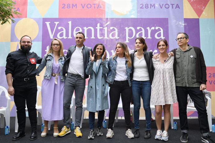(2I-D) La portavoz de Unidas Podemos en la Asamblea de Madrid y candidata, Carol Alonso; el candidato de Podemos a la Alcaldía de Madrid, Roberto Sotomayor; la secretaria general de Podemos y ministra de Derechos Sociales, Ione Belarra; la candidata de 