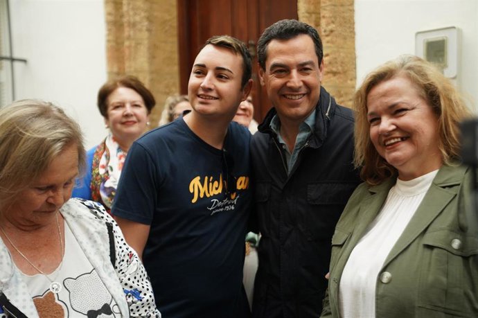 El presidente del PP-A, Juanma Moreno, en San Fernando