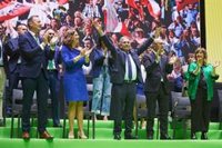 Un exultante Revilla reta a PP y PSOE: "El PRC va a ganar y habrá condiciones muy duras para pactar"