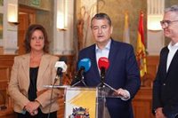 Sanz prevé un año "complejo" de incendios y destaca la apuesta por la prevención