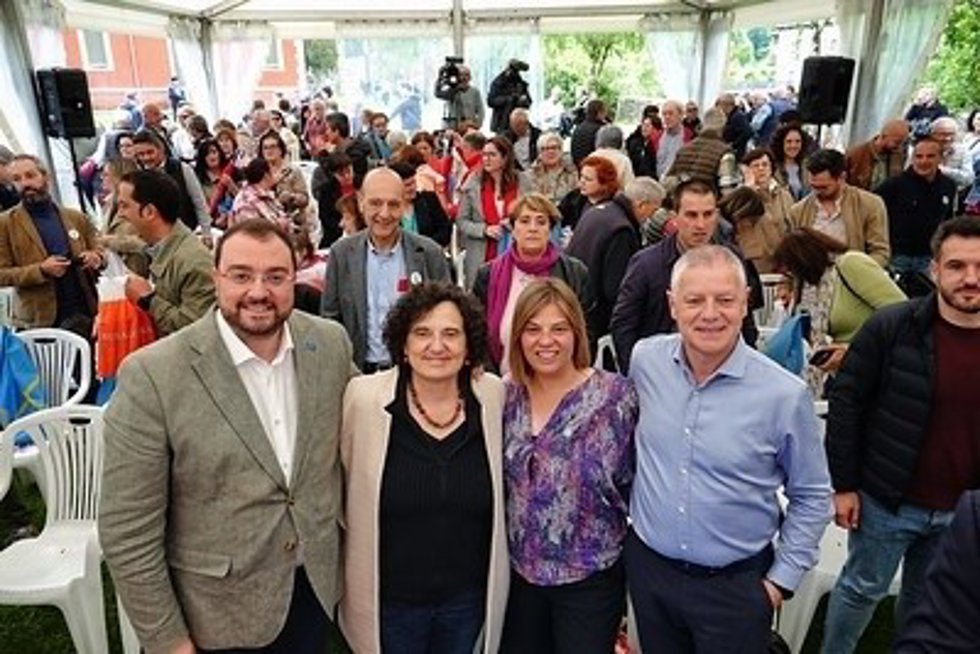 Acto de campaña del PSOE en Cangas de Onís, con Adrián Barbón, Berta Piñán y Gimena Llamedo