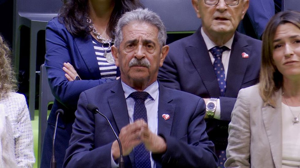 Revilla reta al PP y al PSOE: "El PRC va a ganar y habrá condiciones muy duras p