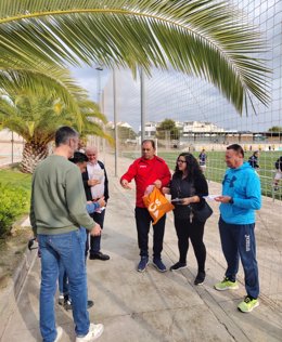El candidato de Ciudadanos (Cs) a la Alcaldía de Jaén, Gabriel Soria, visitado las instalaciones deportivas de Las Fuentezuelas.