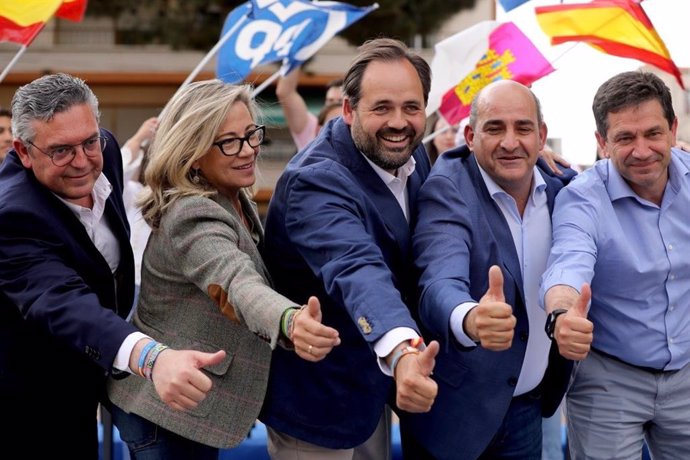 El candidato del PP a la Presidencia de Castilla-La Mancha, Paco Núñez, en Pozuelo de Calatrava