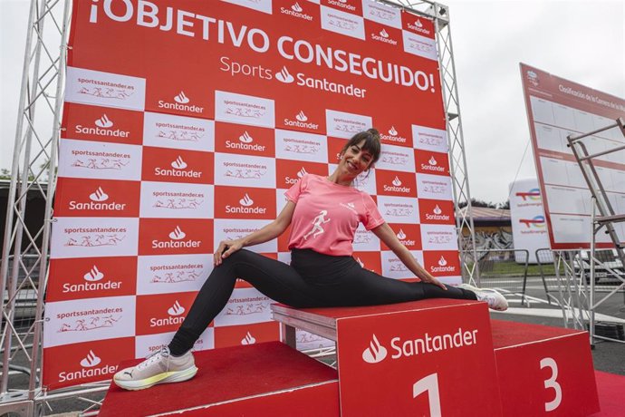 Almudena Cid corre la Carrera de la Mujer de Vitoria-Gasteiz