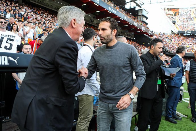 Rubén Baraja y Carlo Ancelotti
