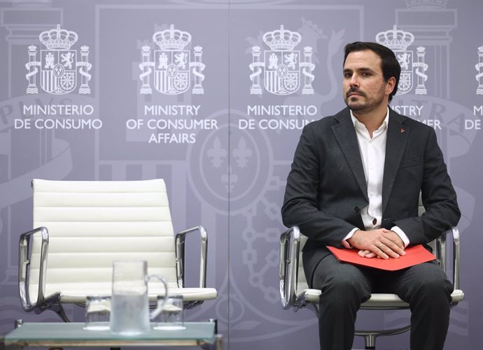 Archivo - El ministro de Consumo, Alberto Garzón, durante la presentación del informe de la Agencia Española de Seguridad Alimentaria y Nutrición (AESAN), en la sede del Ministerio, a 19 de septiembre de 2022, en Madrid (España).