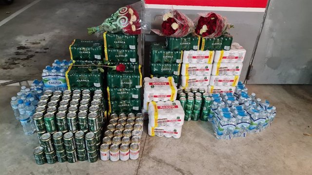 La Policía Local incauta más de 1.000 latas de cerveza de venta ambulante ilegal en Playa de Palma