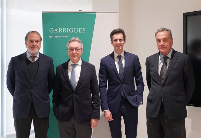 Fepex firma un acuerdo con Garrigues