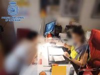 Cae en La Línea (Cádiz) una trama que favorecía la llegada de inmigrantes con cartas de invitación falsas