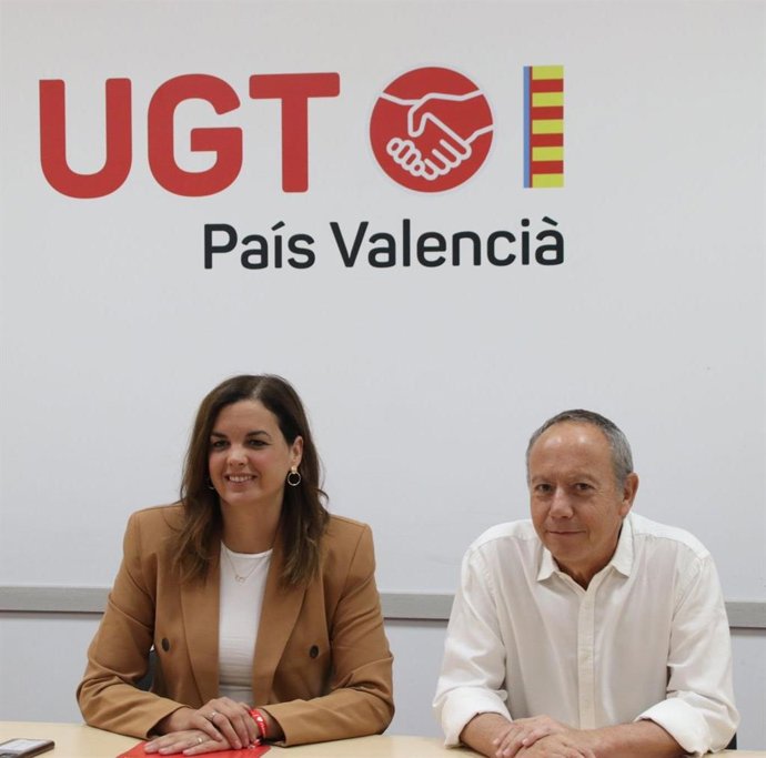 Sandra Gómez en su reunión con la Ejecutiva de UGT-PV