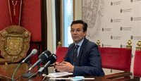 El alcalde de Granada (PSOE) se compromete a apoyar que gobierne la lista más votada el 28M