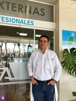El Doctor Luis Castilla, Especialista En Medicina Interna En El Hospital Virgen Macarena De Sevilla, Ha Participado En La Nueva Edición De La 'Guía De Práctica Clínica (GPC) Sobre Prevención Secundaria De Ictus'.