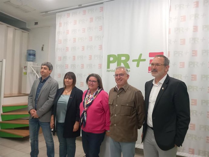 Encuentro de los diputados autonómicos de SORIA ¡YA!, José Ángel Ceña, Vanessa García y Juan Antonio Palomar, con los candidatosl del PR+ España Vaciada, Inmaculada Sáenz y Rubén Antoñanzas.