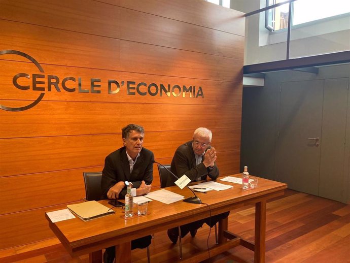 El presidente del Cercle d'Economia, Jaume Guardiola, y el director general, Miquel Nadal.