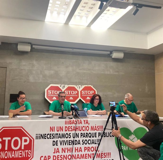 PAH exige a partidos políticos plan de choque "urgente" contra "emergencia habitacional": "Existe un desamparo enorme"