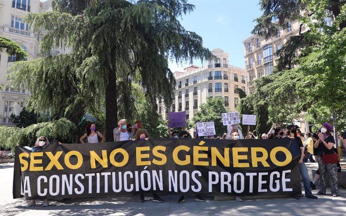 Archivo - Varias manifestantes convocadas por la Alianza contra el Borrado de Mujeres