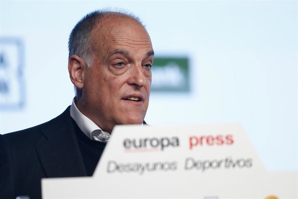 Archivo - El presidente de LaLiga, Javier Tebas, interviene en un Desayuno Deportivo de Europa Press.