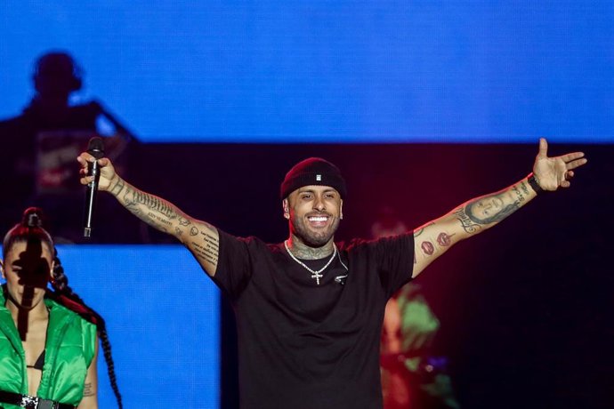 Archivo - El cantante Nicky Jam actúa durante la XVI edición del festival Los40 Primavera Pop, en el Wizink Center de Madrid, en imagen de archivo