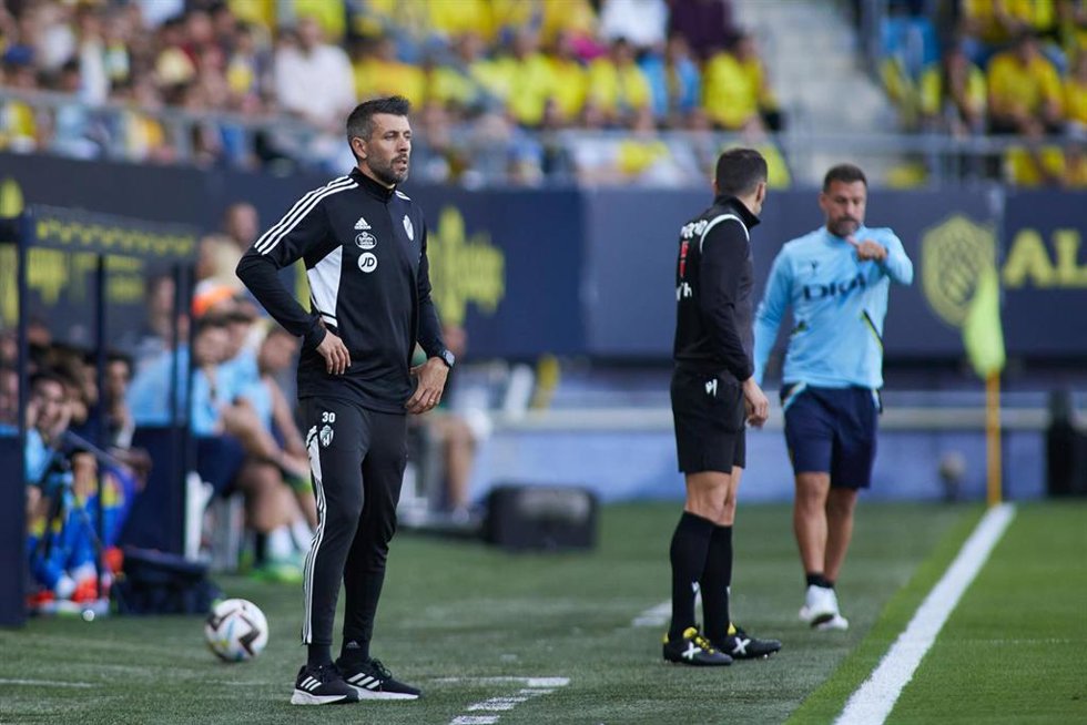 Paulo Pezzolano head coach of Real Valladolid, looks on during the spanish league, La Liga Santander, football match played between Cadiz CF and Real Valladolid at Nuevo Mirandilla stadium May 19, 2023, in Cadiz, Spain.
