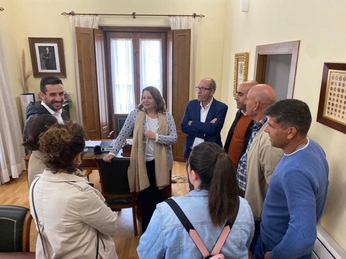 La consejera de Agricultura visita el Ayuntamiento de Sorbas (Almería).